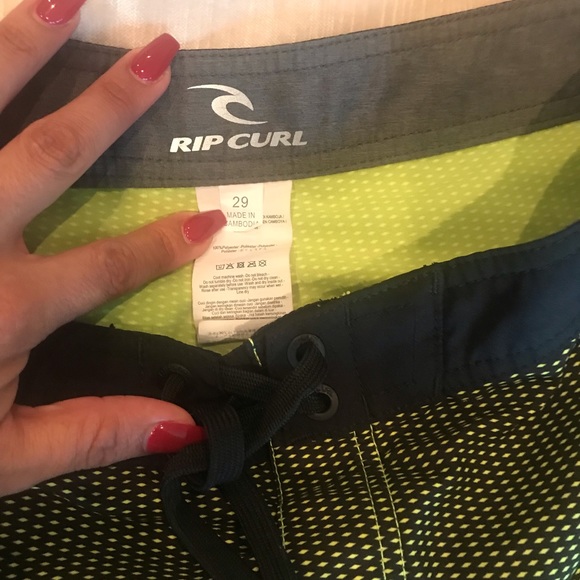 Rip Curl swim trunks - Picture 4 of 4